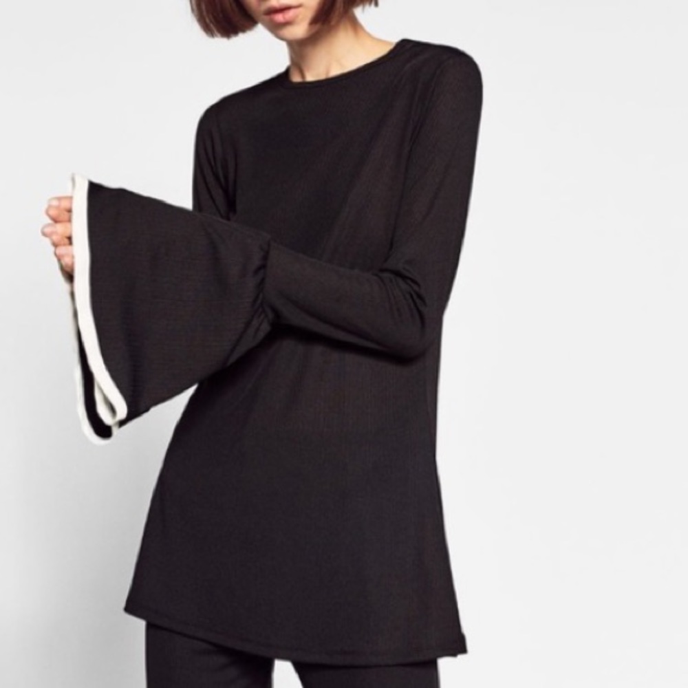 Zara black bell flare sleeve top M